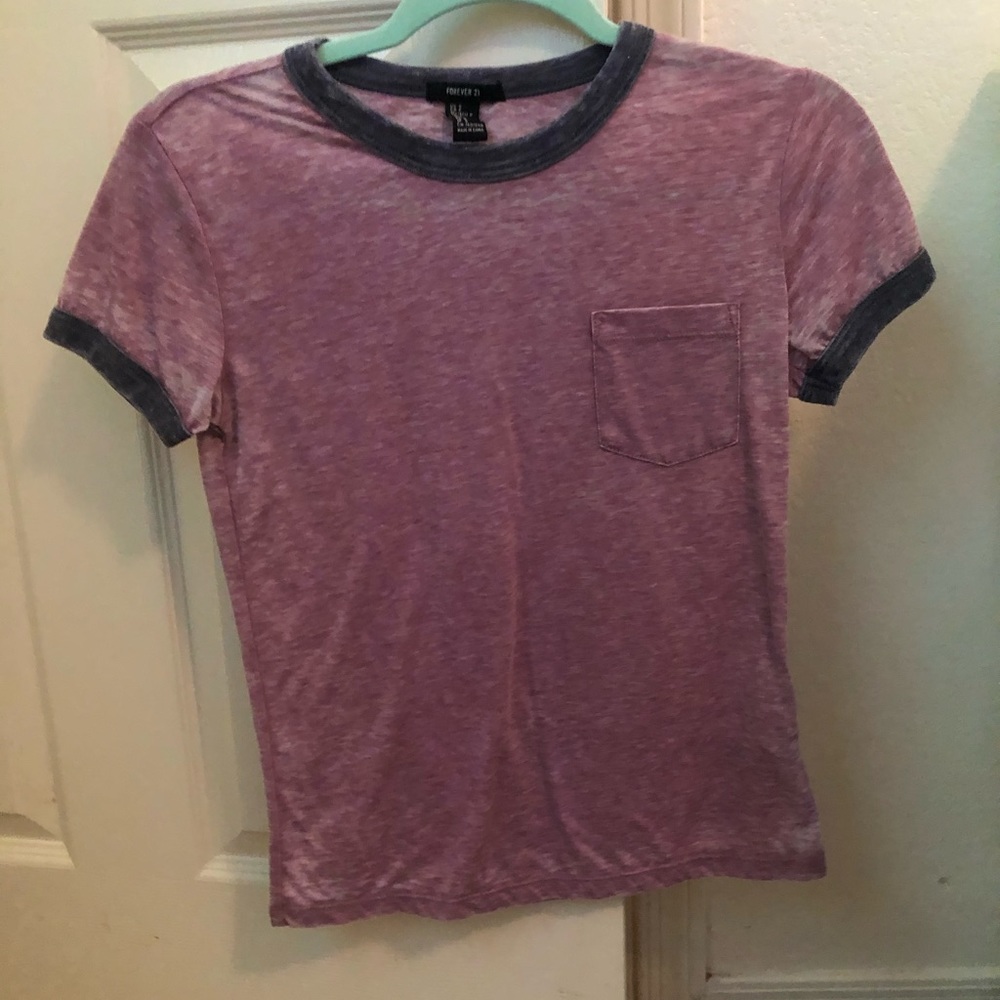 T-shirt with black trim